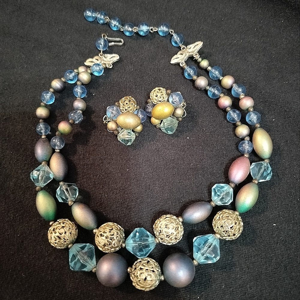 Deauville 2 Strand Vintage Knecklace and Earrings